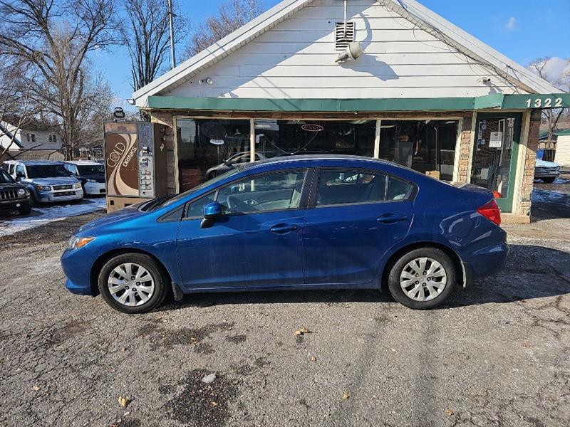 Honda Civic LX Sedan 5-Speed AT 2012