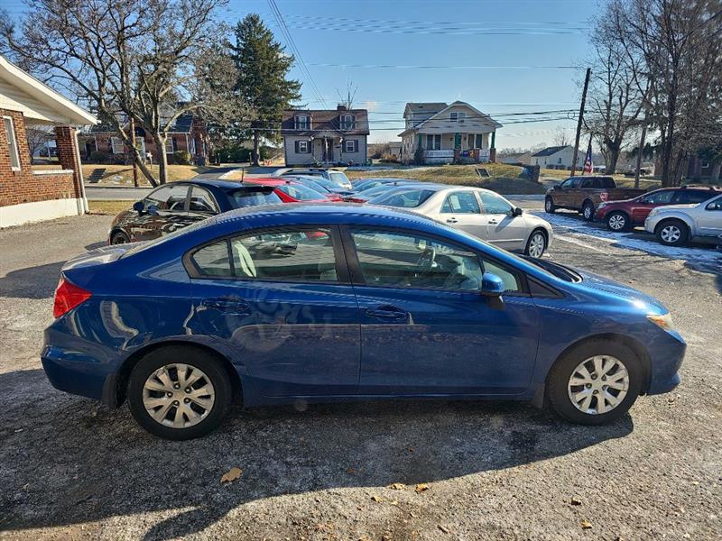 Honda Civic LX Sedan 5-Speed AT 2012