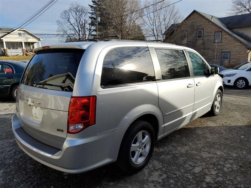 Dodge Grand Caravan SXT 2012