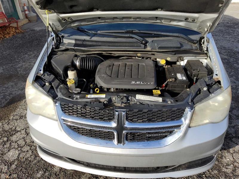 Dodge Grand Caravan SXT 2012