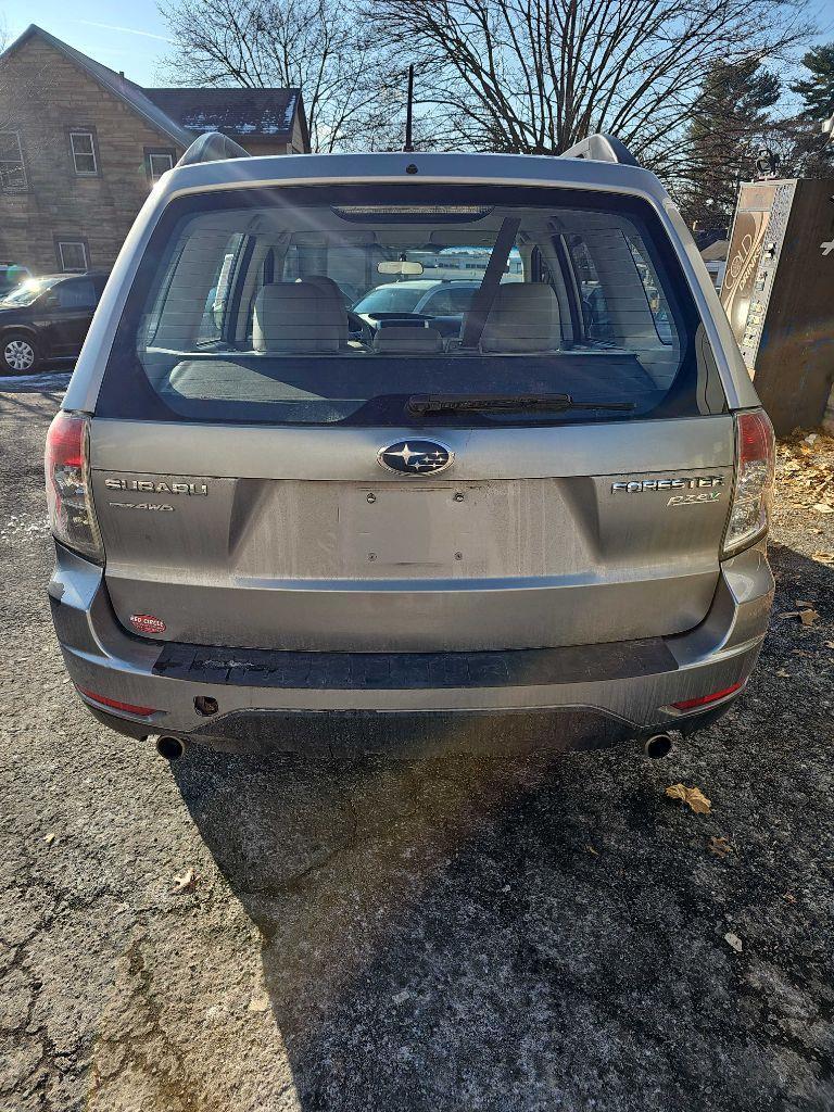 Subaru Forester 2.5X Touring 2011