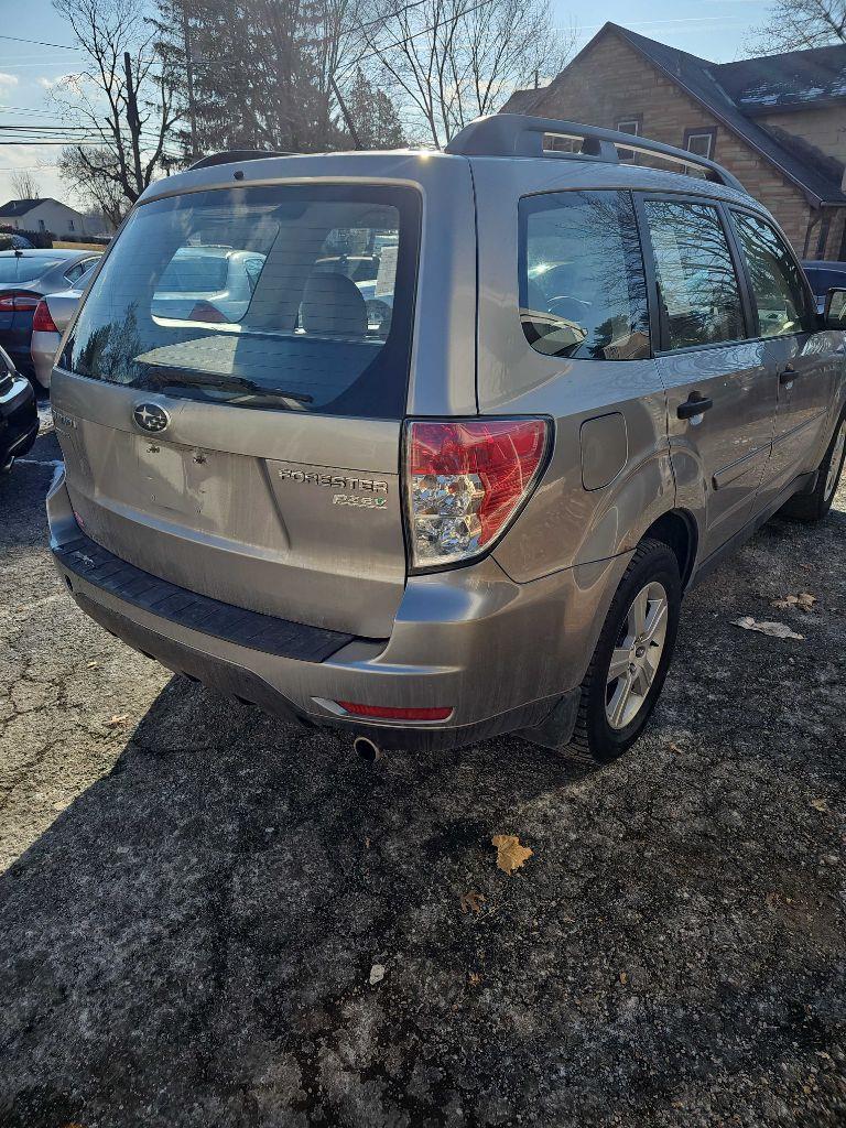 Subaru Forester 2.5X Touring 2011