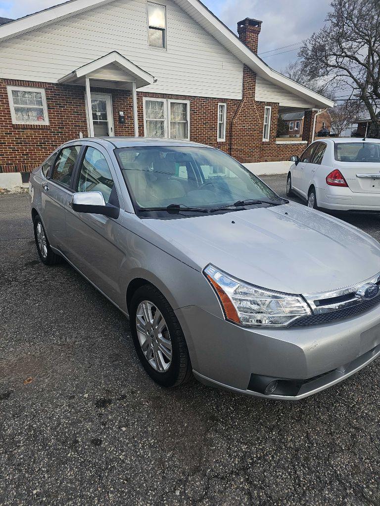 Ford Focus SEL Sedan 2010