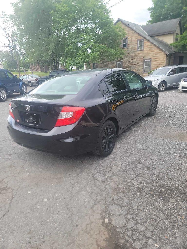 Honda Civic EX-L Sedan 5-Speed AT 2012
