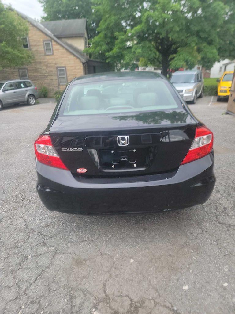 Honda Civic EX-L Sedan 5-Speed AT 2012