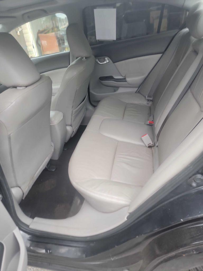 Honda Civic EX-L Sedan 5-Speed AT 2012