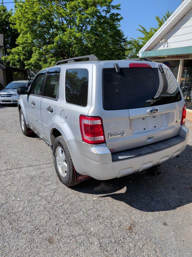 Ford Escape XLT FWD 2011