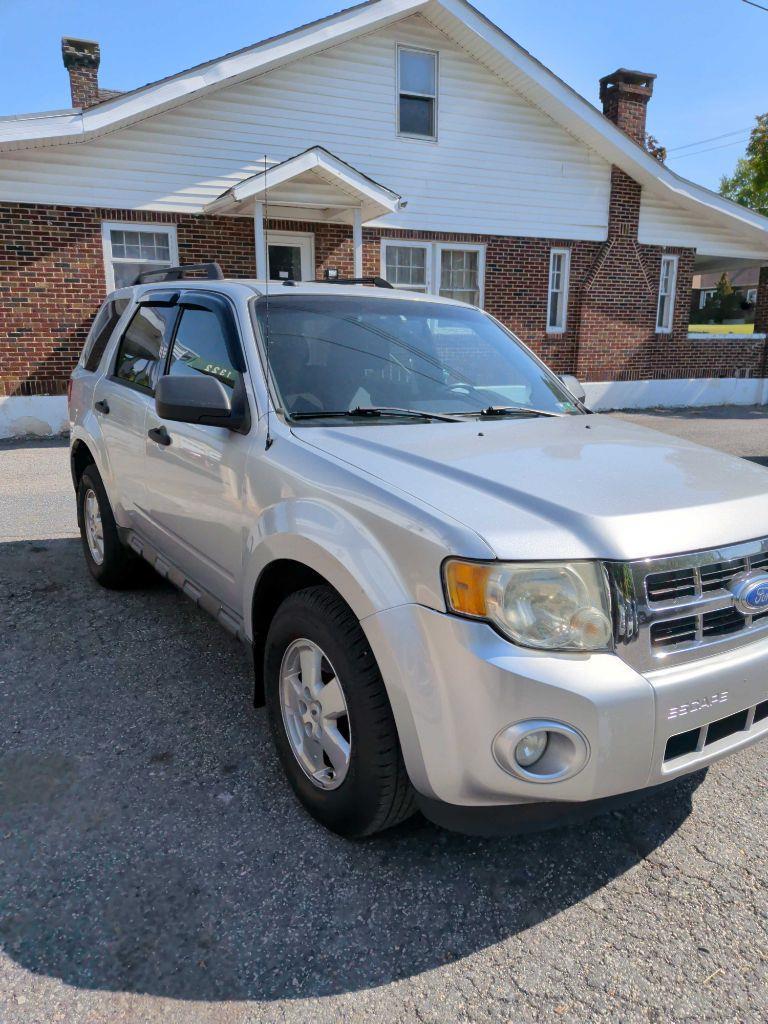 Ford Escape XLT FWD 2011