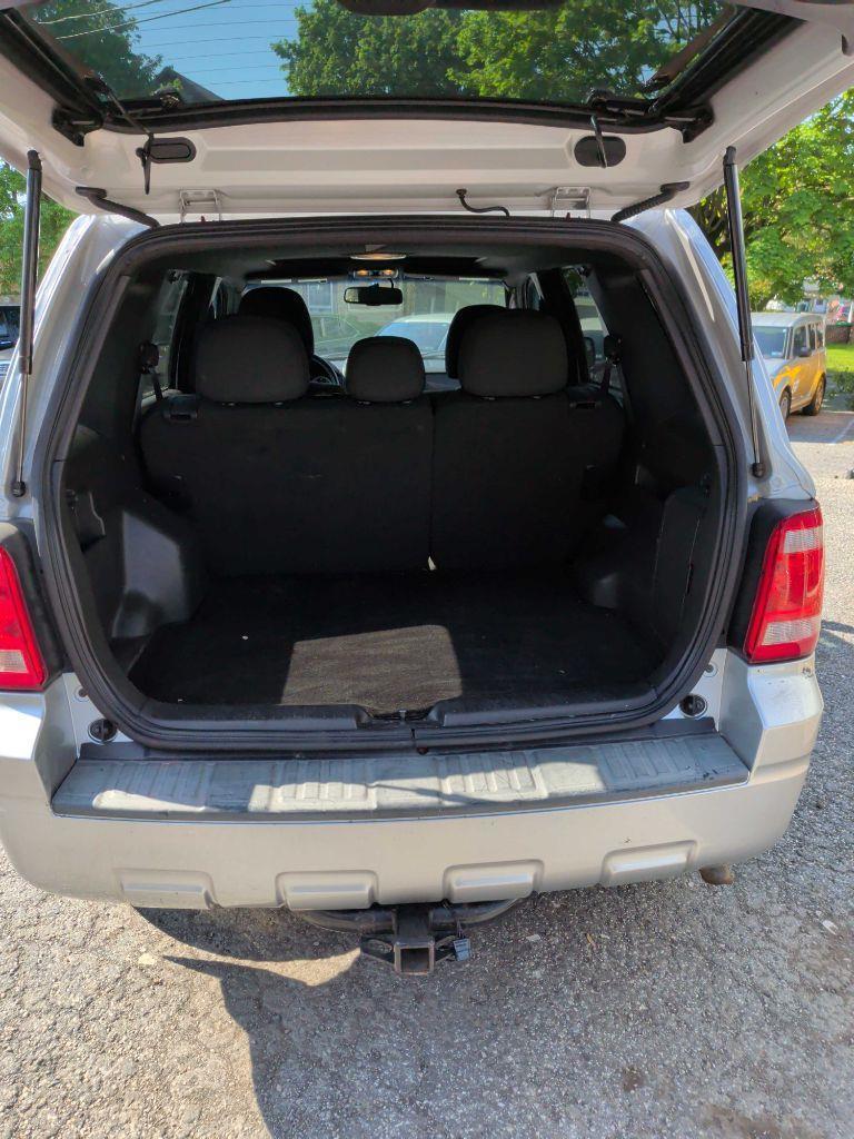 Ford Escape XLT FWD 2011