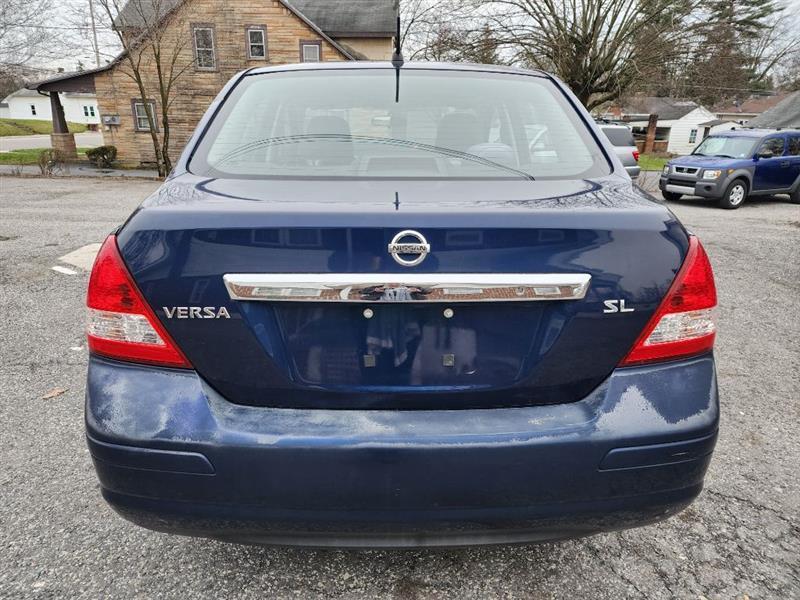 Nissan Versa 1.8 S Sedan 2007