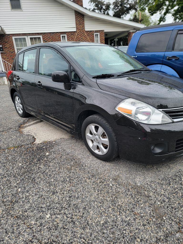 Nissan Versa 1.8 S Hatchback 2010