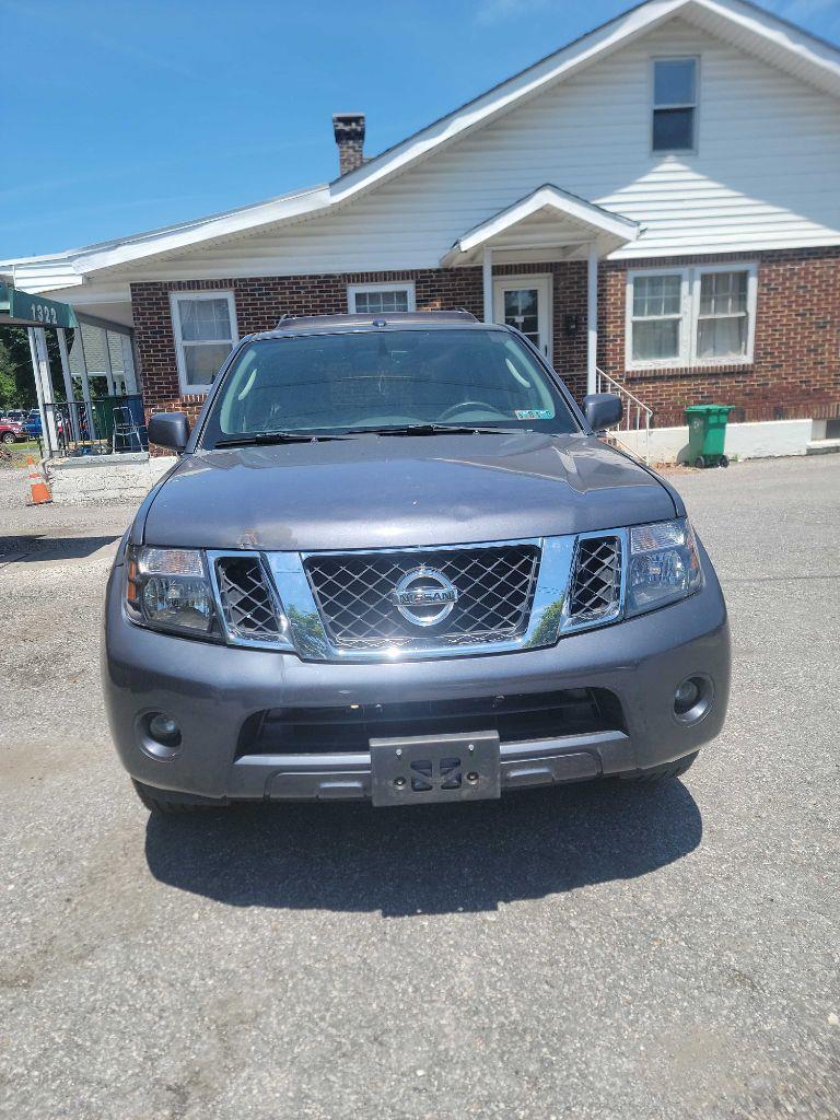 Nissan Pathfinder S 2WD 2012