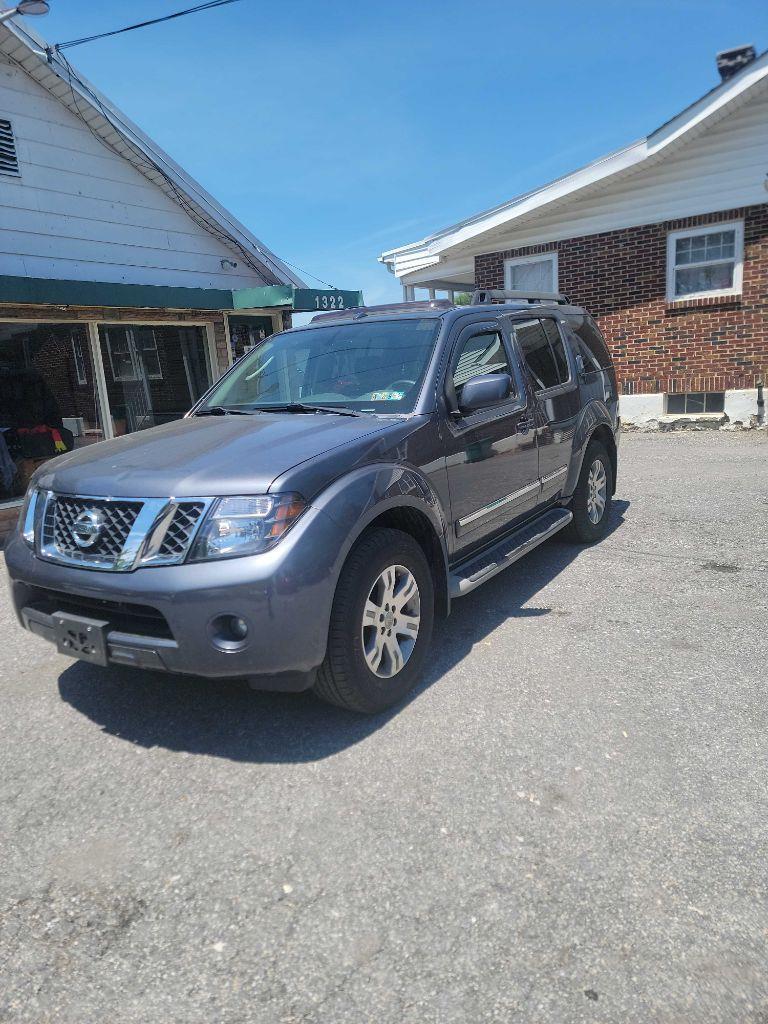 Nissan Pathfinder S 2WD 2012