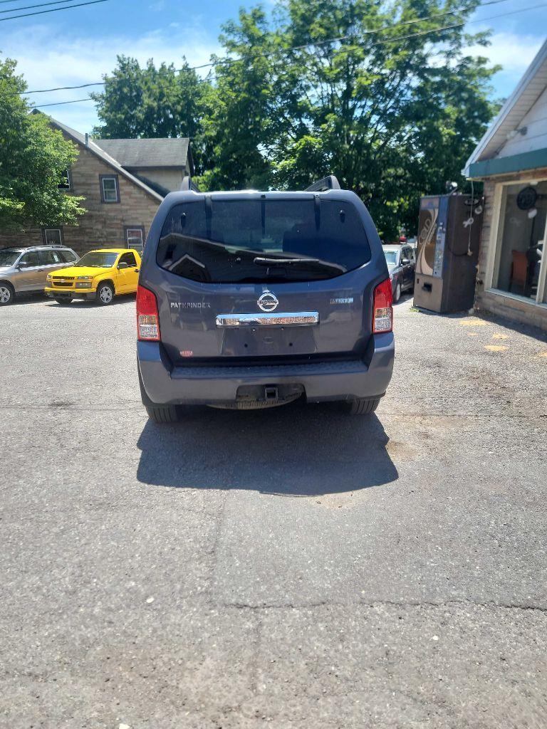Nissan Pathfinder S 2WD 2012