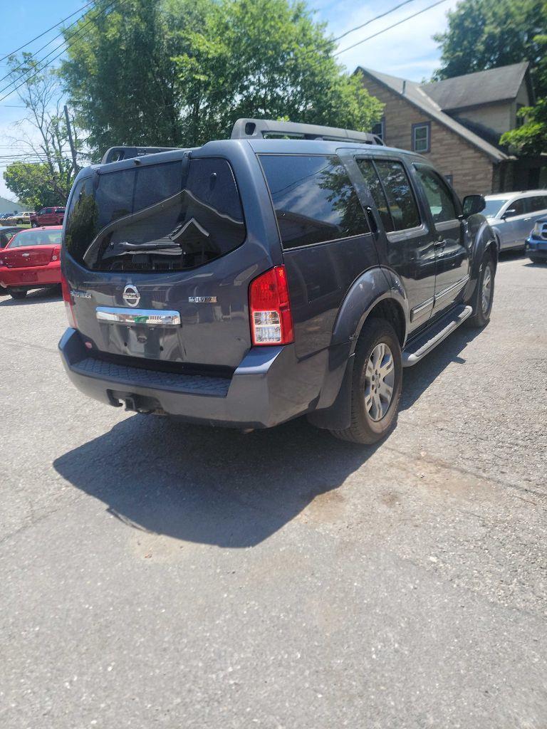 Nissan Pathfinder S 2WD 2012