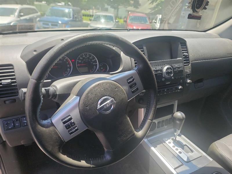 Nissan Pathfinder S 2WD 2012