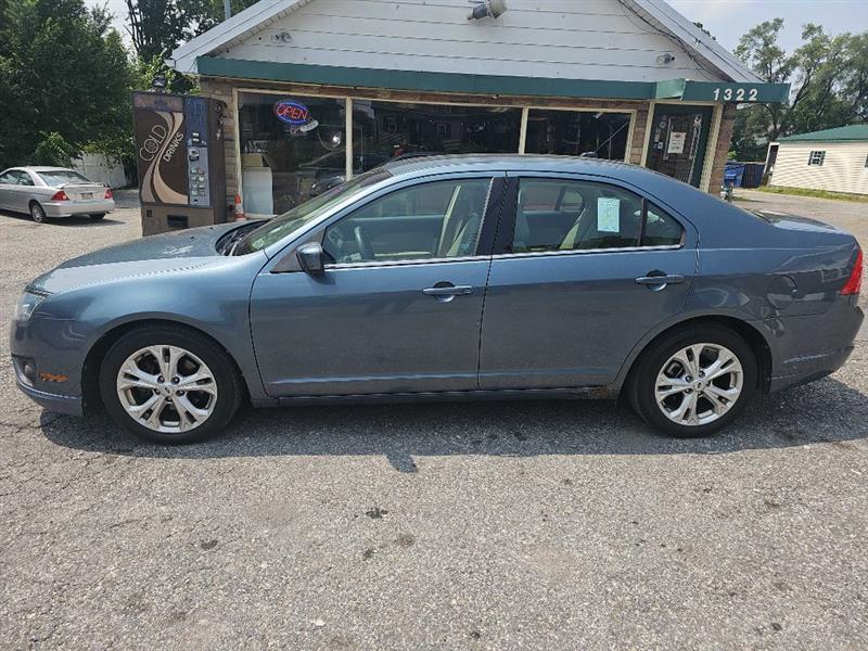 Ford Fusion SE 2012