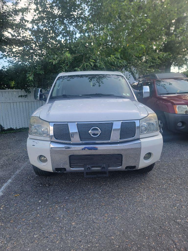 2004 Nissan Titan XE Crew Cab 4WD