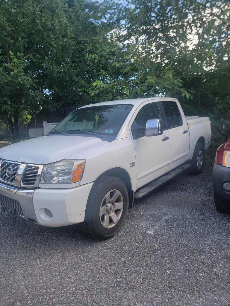 Nissan Titan XE Crew Cab 4WD 2004