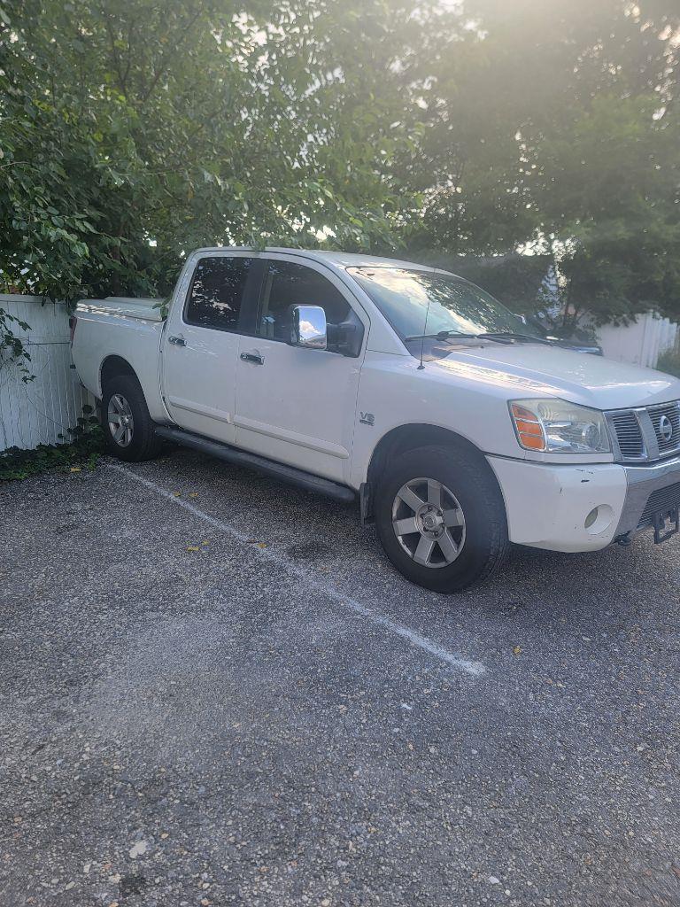 Nissan Titan XE Crew Cab 4WD 2004