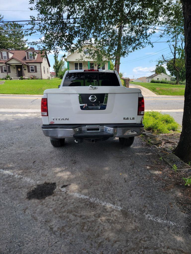 Nissan Titan XE Crew Cab 4WD 2004