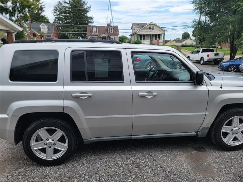 Jeep Patriot Sport 2WD 2010