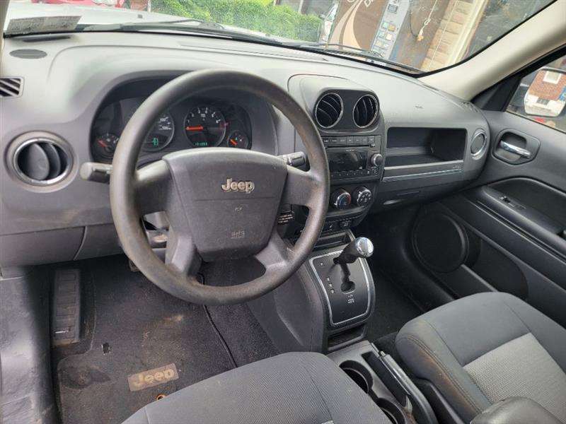 Jeep Patriot Sport 2WD 2010