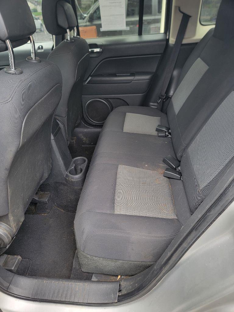 Jeep Patriot Sport 2WD 2010