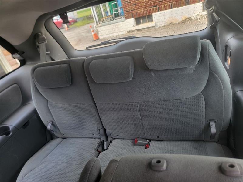 Toyota Sienna CE FWD 7 Passenger 2010