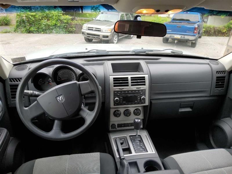 Dodge Nitro SXT 4WD 2008