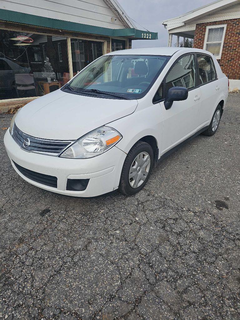 Nissan Versa 1.8 S Sedan 2010