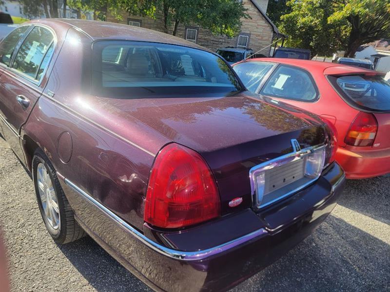 Lincoln Town Car Signature Limited 2008