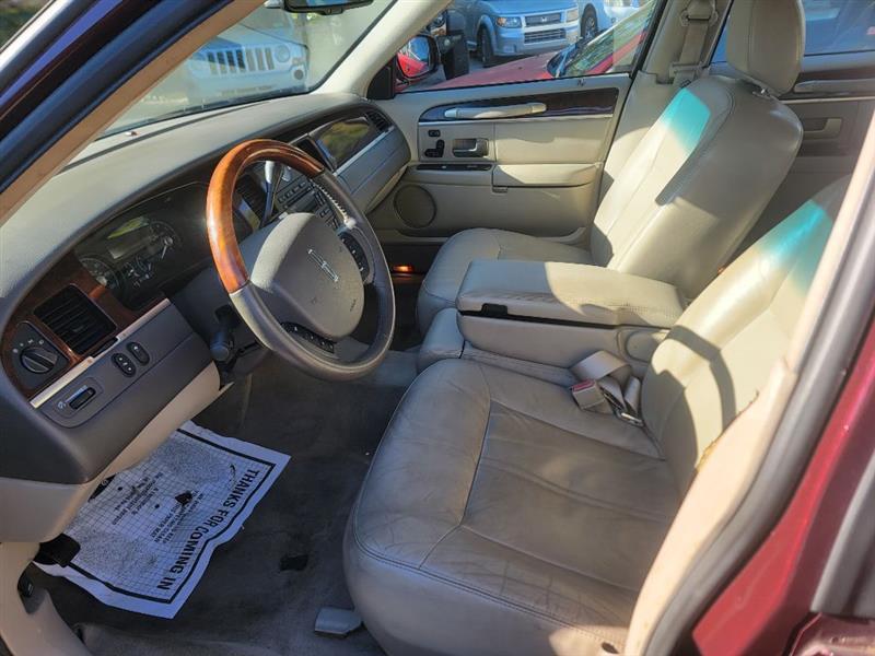 Lincoln Town Car Signature Limited 2008