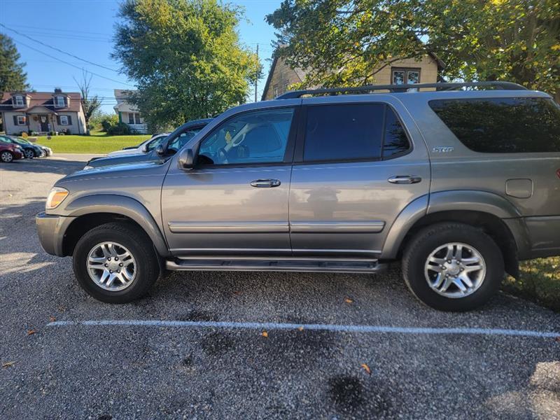 Toyota Sequoia SR5 4WD 2005