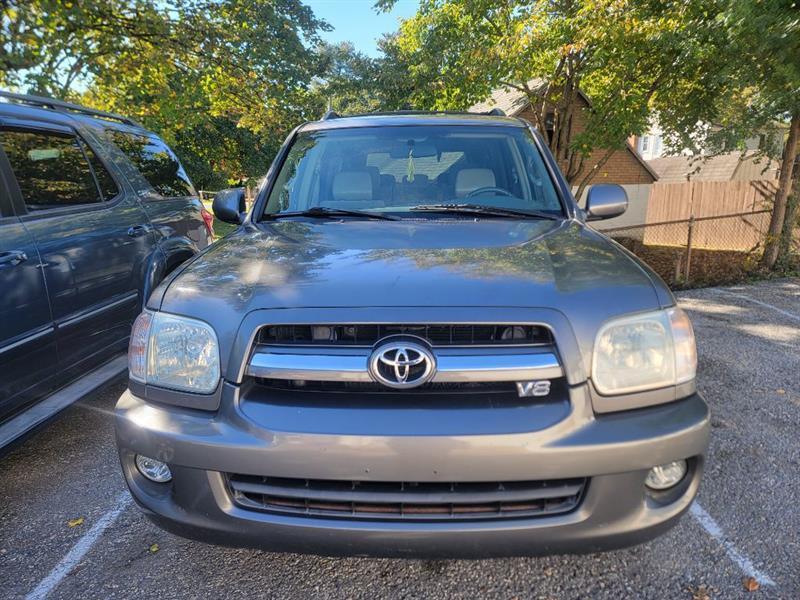 Toyota Sequoia SR5 4WD 2005
