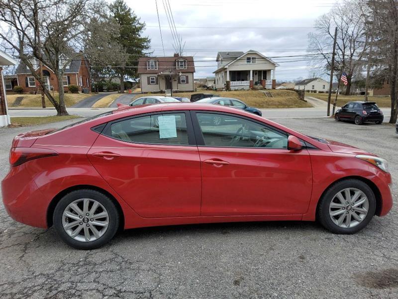 Hyundai Elantra SE 6AT 2015