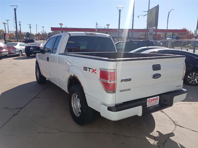 Ford F-150 XL SuperCab 8-ft. Bed 2WD 2013