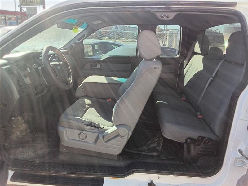 Ford F-150 XL SuperCab 8-ft. Bed 2WD 2013