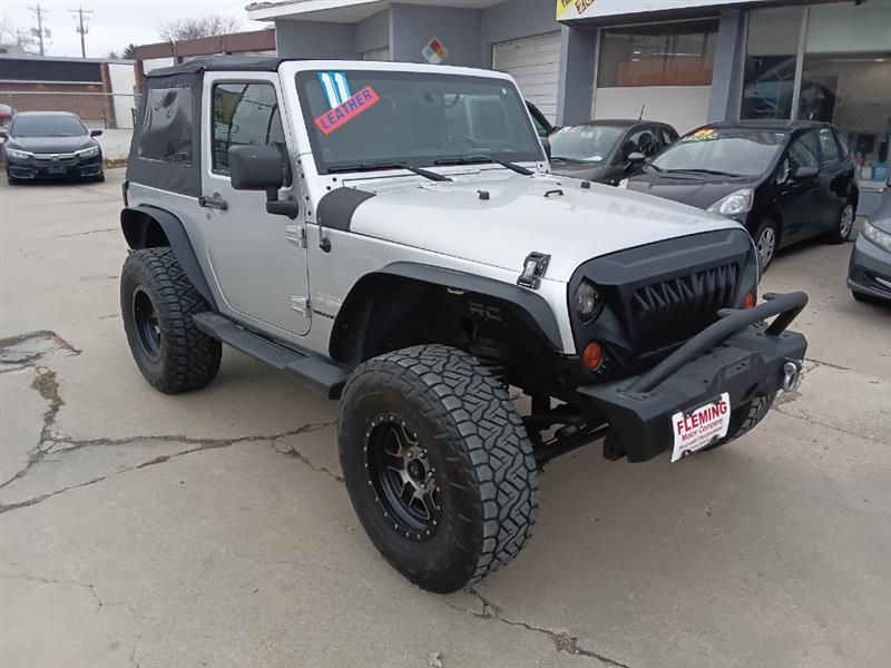 2011 Jeep Wrangler Unlimited Sahara photo 3