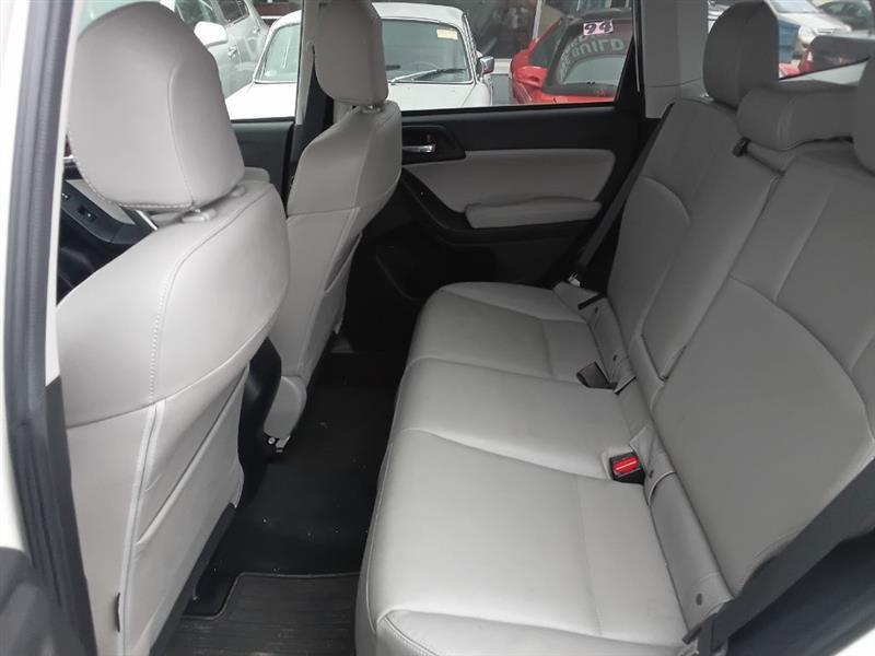 Subaru Forester 2.5i Limited 2015