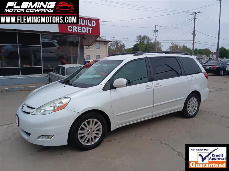 Toyota Sienna XLE FWD 2007
