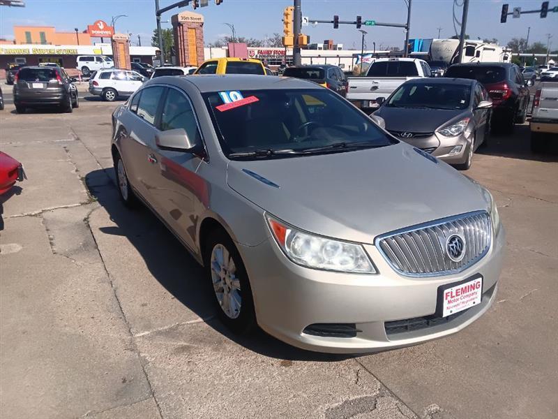Buick LaCrosse CX 2010