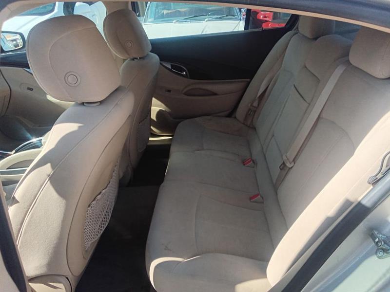 Buick LaCrosse CX 2010