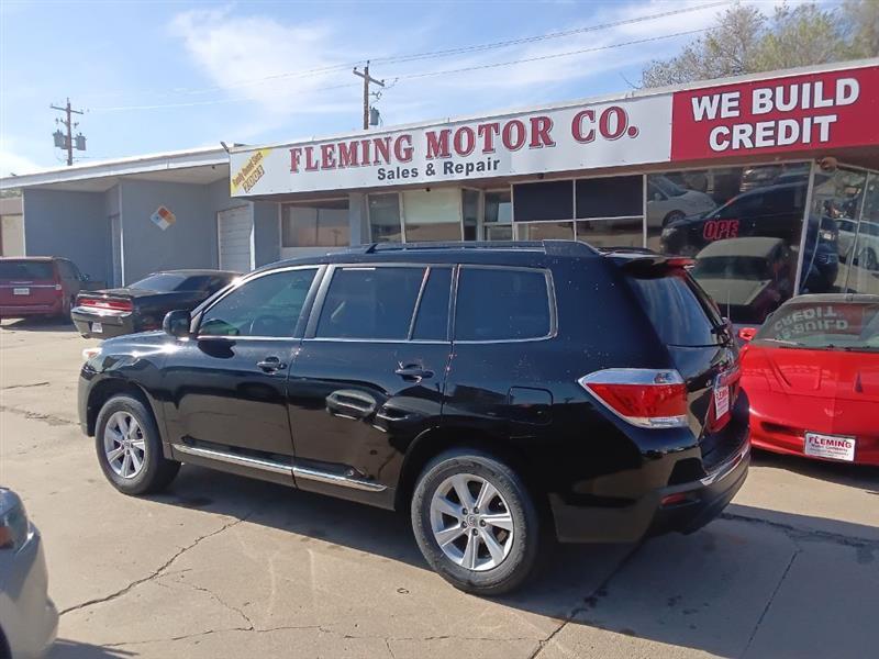 Toyota Highlander Base 4WD 2013