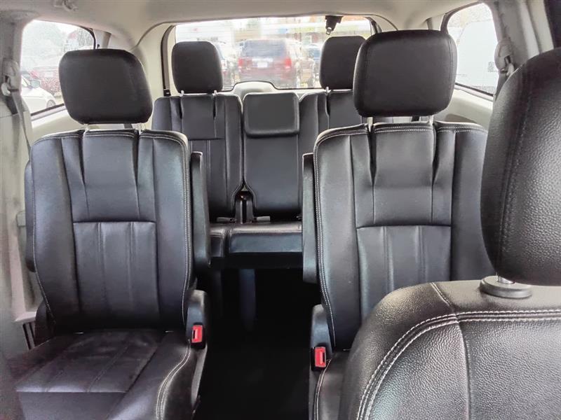 Chrysler Town & Country Touring 2016