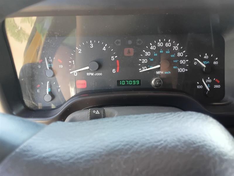 Jeep Wrangler SE 2000