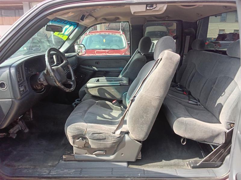 Chevrolet Silverado 1500 Ext. Cab Short Bed 2WD 2002