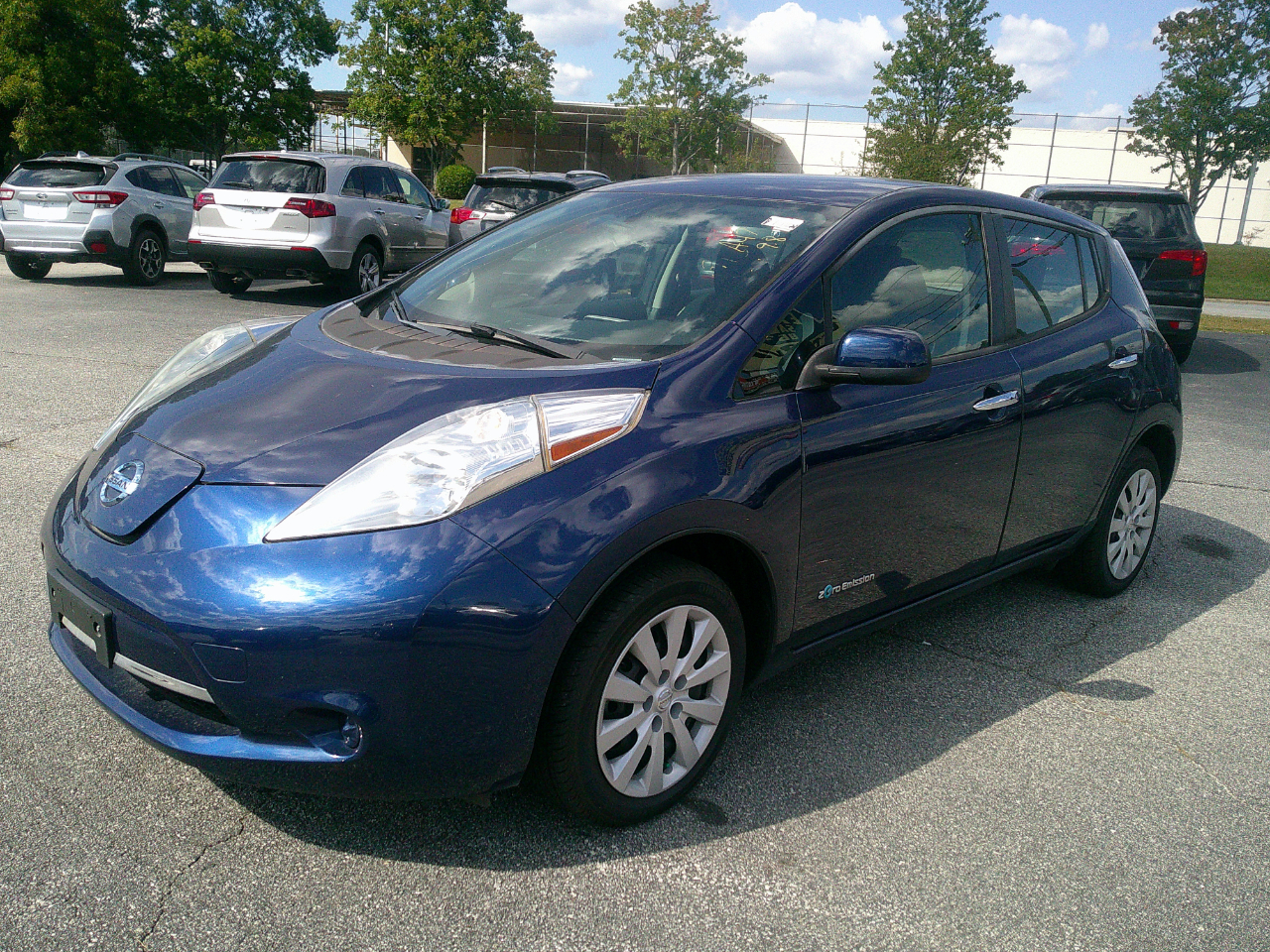 Nissan Leaf S Hatchback 2017 Nissan Leaf S Hatchback 2017