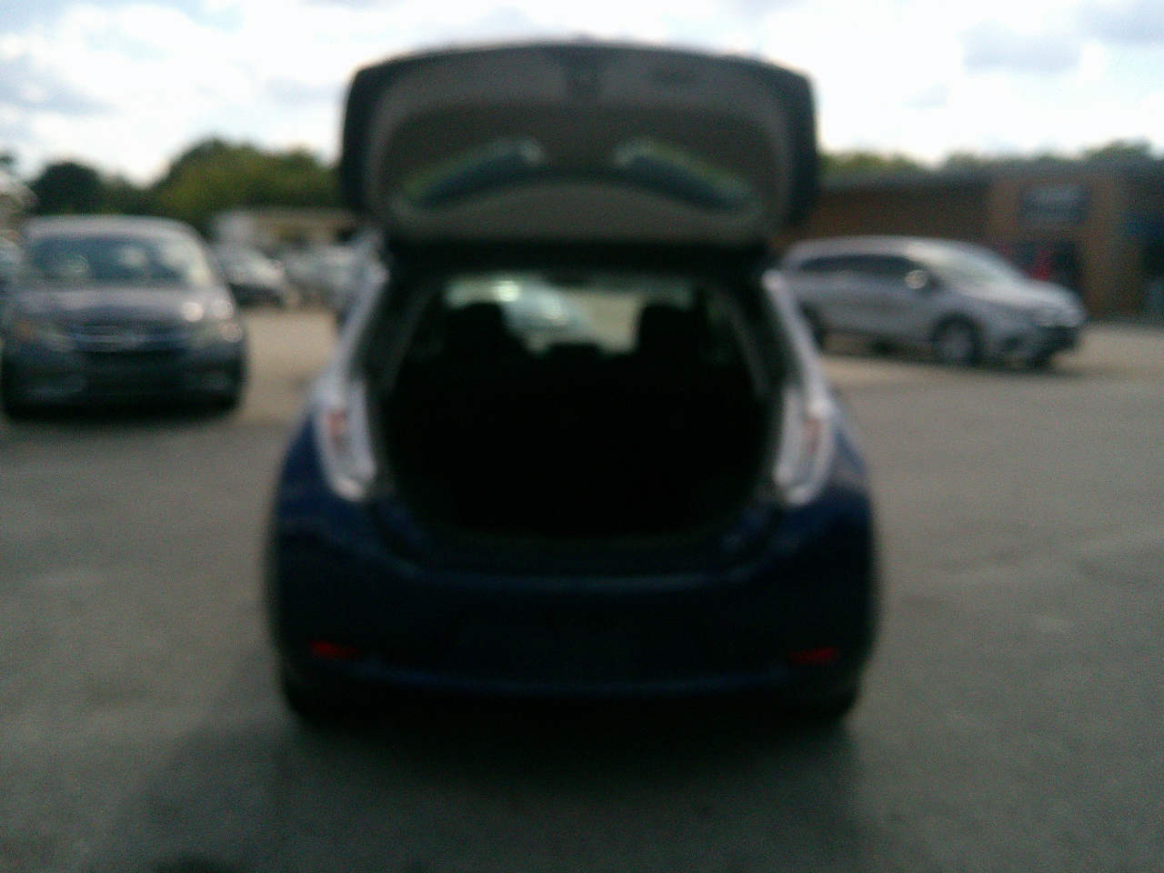 Nissan Leaf S Hatchback 2017 Nissan Leaf S Hatchback 2017
