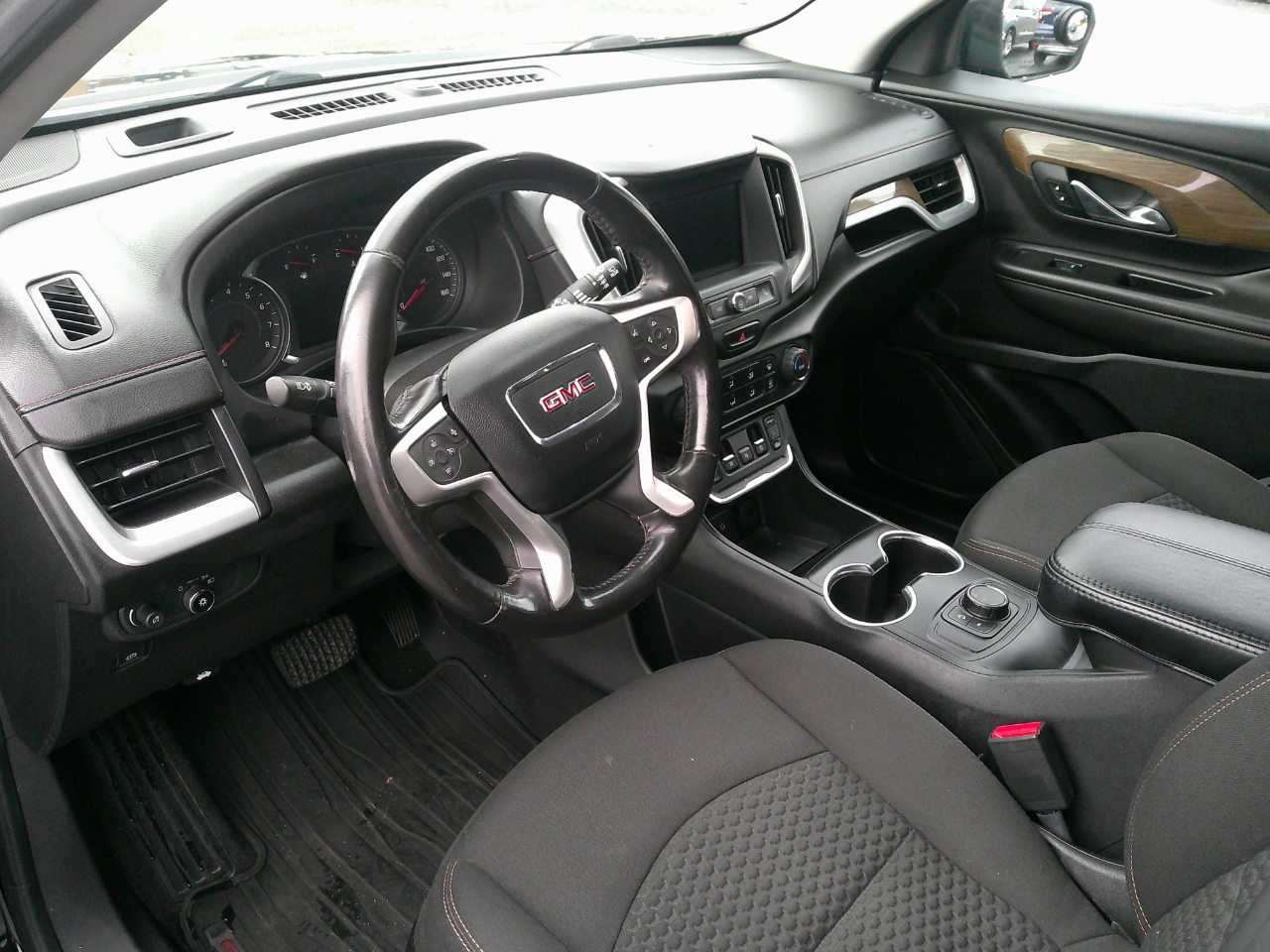 GMC Terrain FWD 4dr SLE 2020 GMC Terrain FWD 4dr SLE 2020